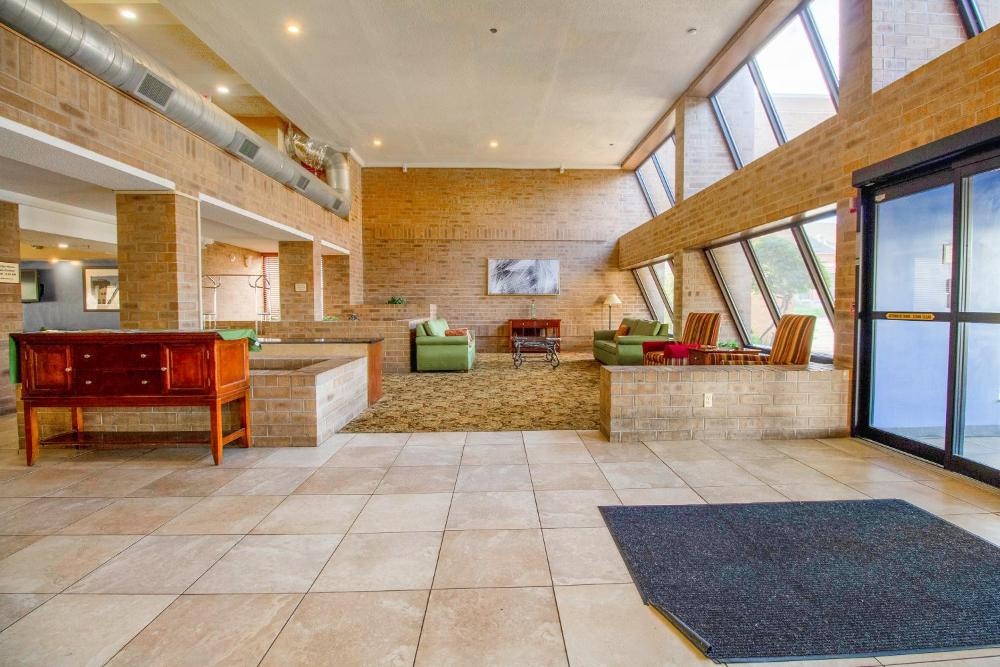 Tulsa Square Hotel Central, I-44 By OYO